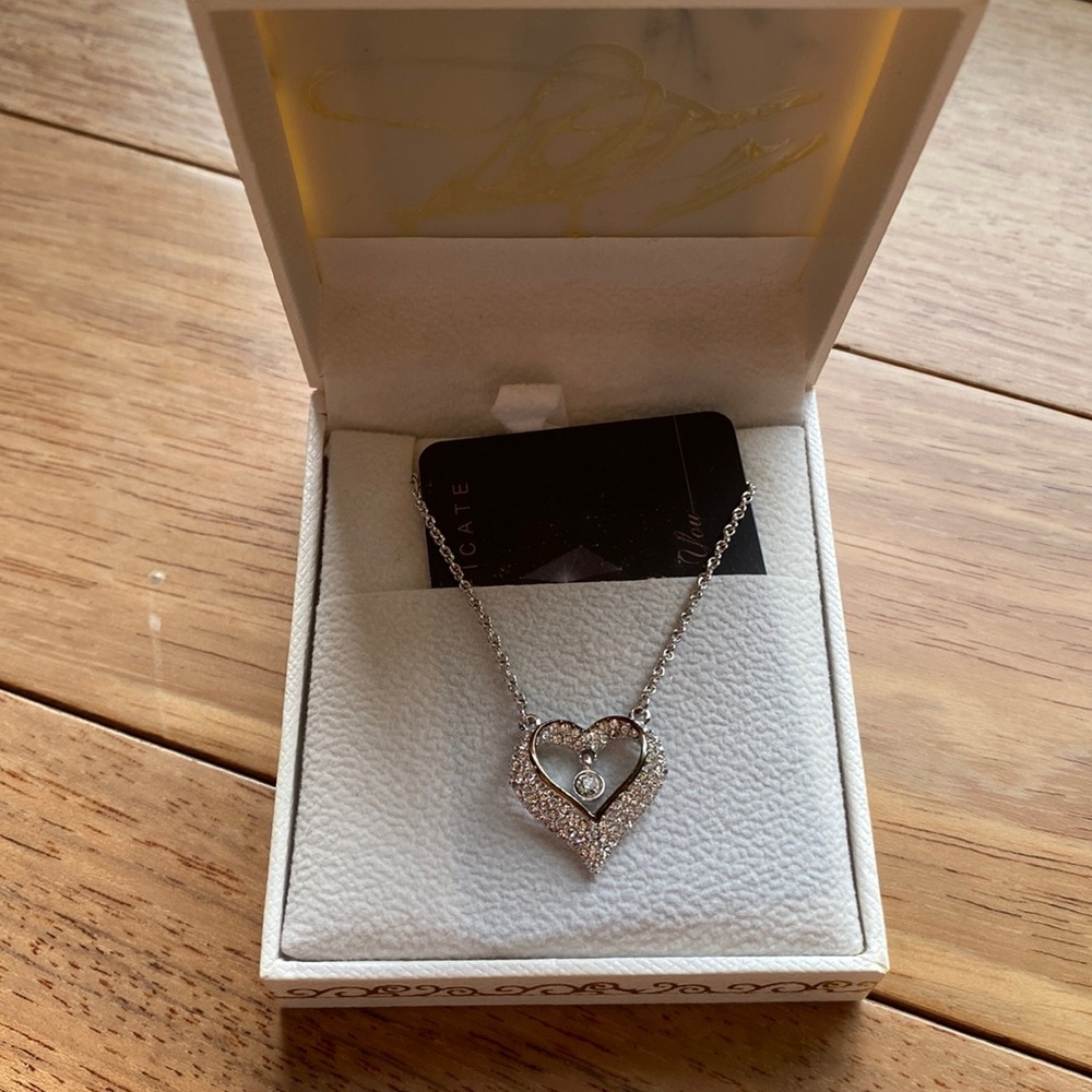 Lady Colour heart shaped necklace